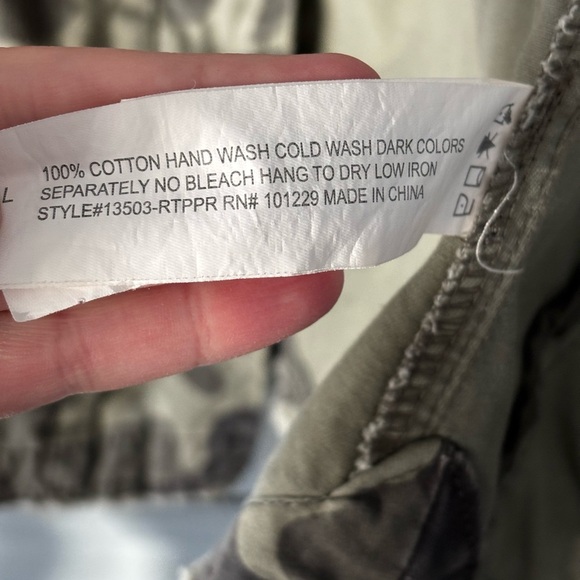 Ashley | 100% cotton | zip | button | frayed pockets | camouflage | jacket | L - Picture 11 of 12